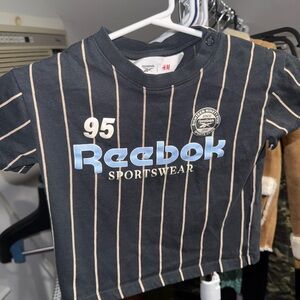 Reebok | H&M collab - toddler Black T-Shirt with Beige Stripes